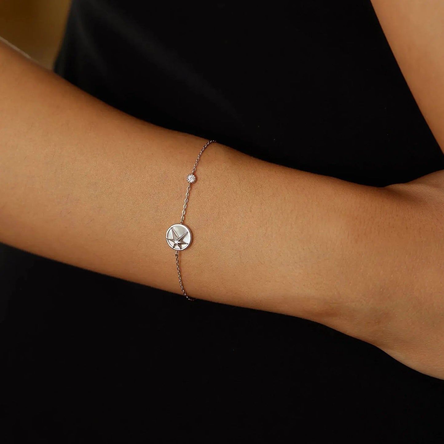 Ania Haie B065-02H Βραχιόλι Star Mother Of Pearl από Επιπλατινωμένο Ασήμι