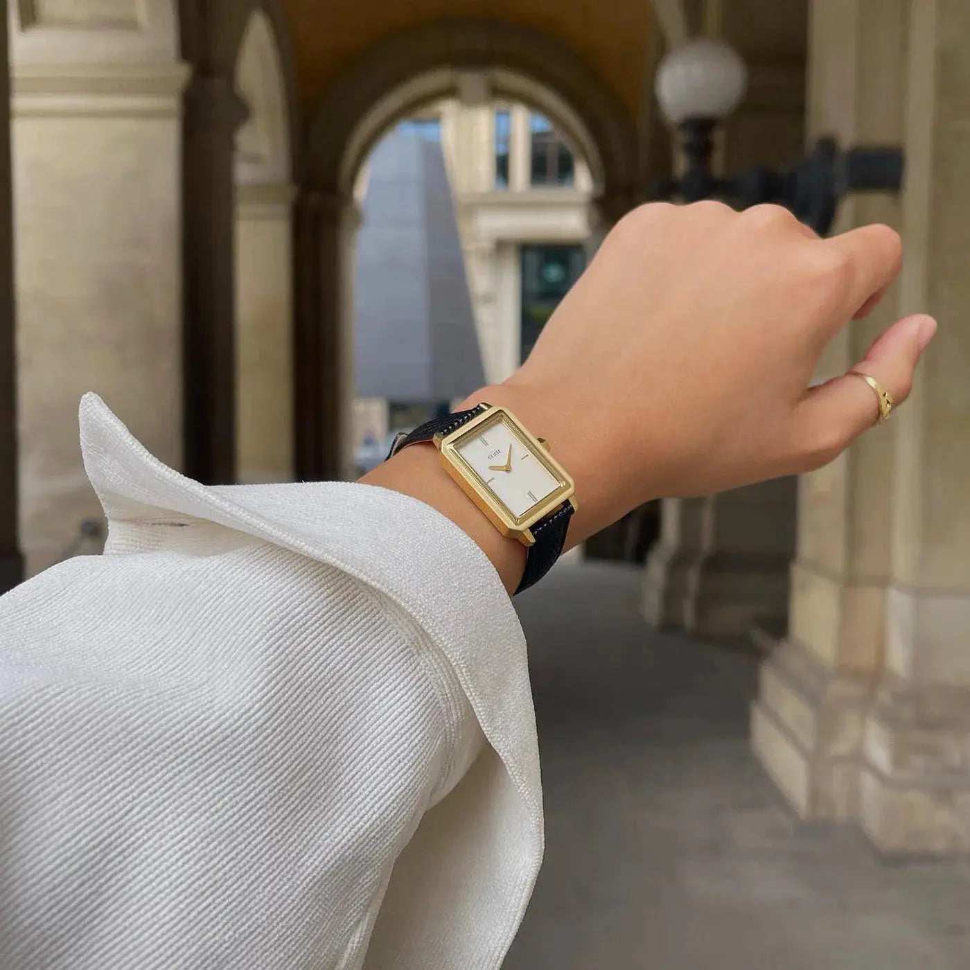 Cluse CW11504 Fluette Black Leather Strap