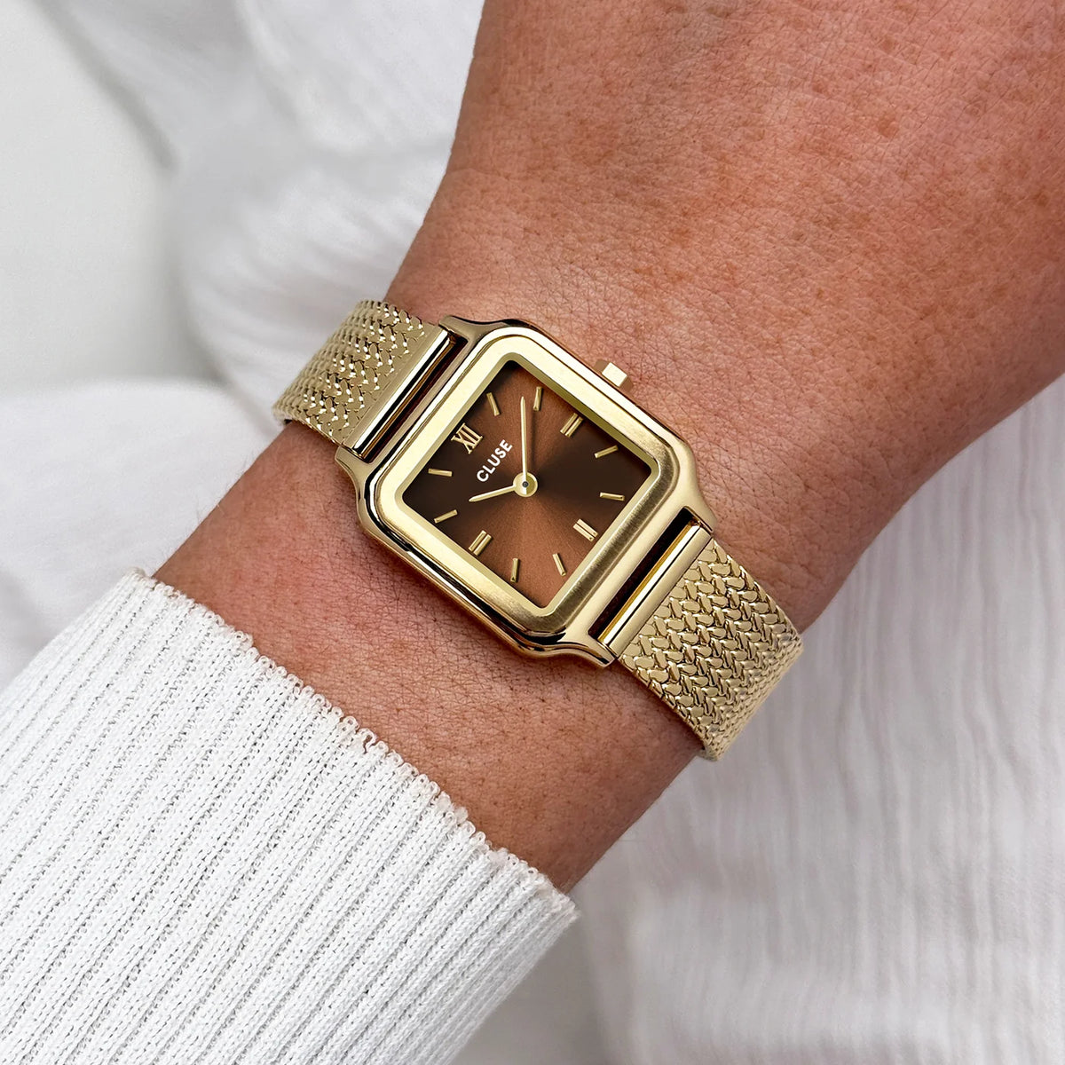 Cluse CW11830 Gracieuse Petit Gold Stainless Steel Mesh Bracelet