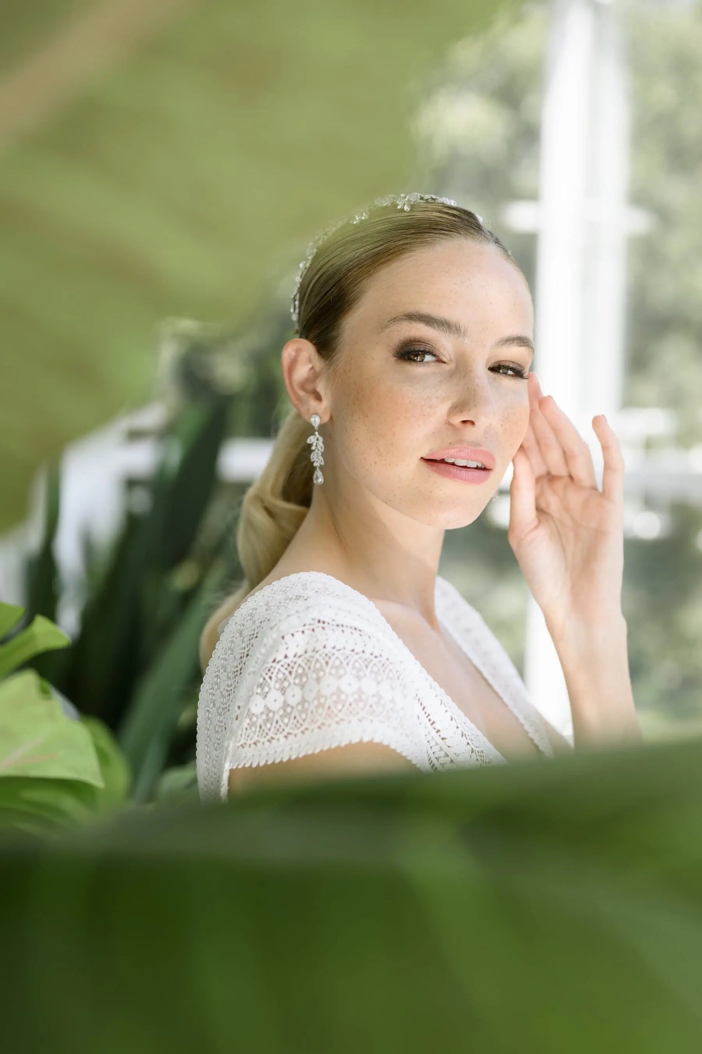 Gloria Hope GH24W-10071 Νυφικά Σκουλαρίκια Από Ατσάλι με Λευκά Ζιργκόν