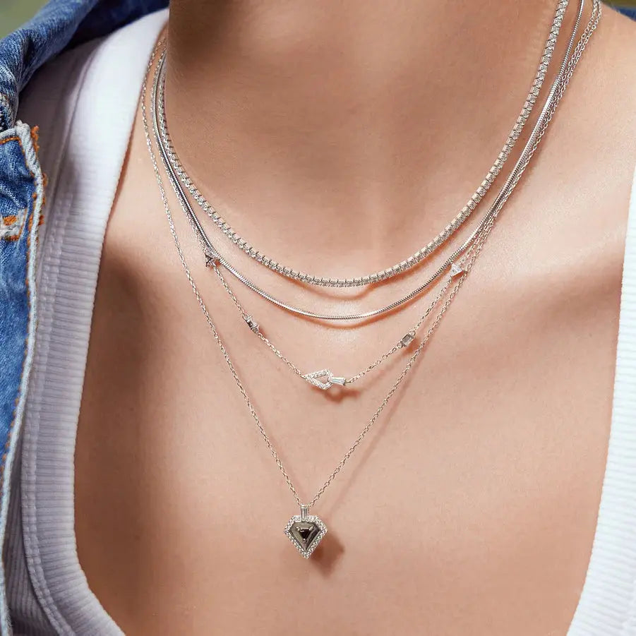 GM220W Zircon Heart Necklace In Platinum Plated Silver