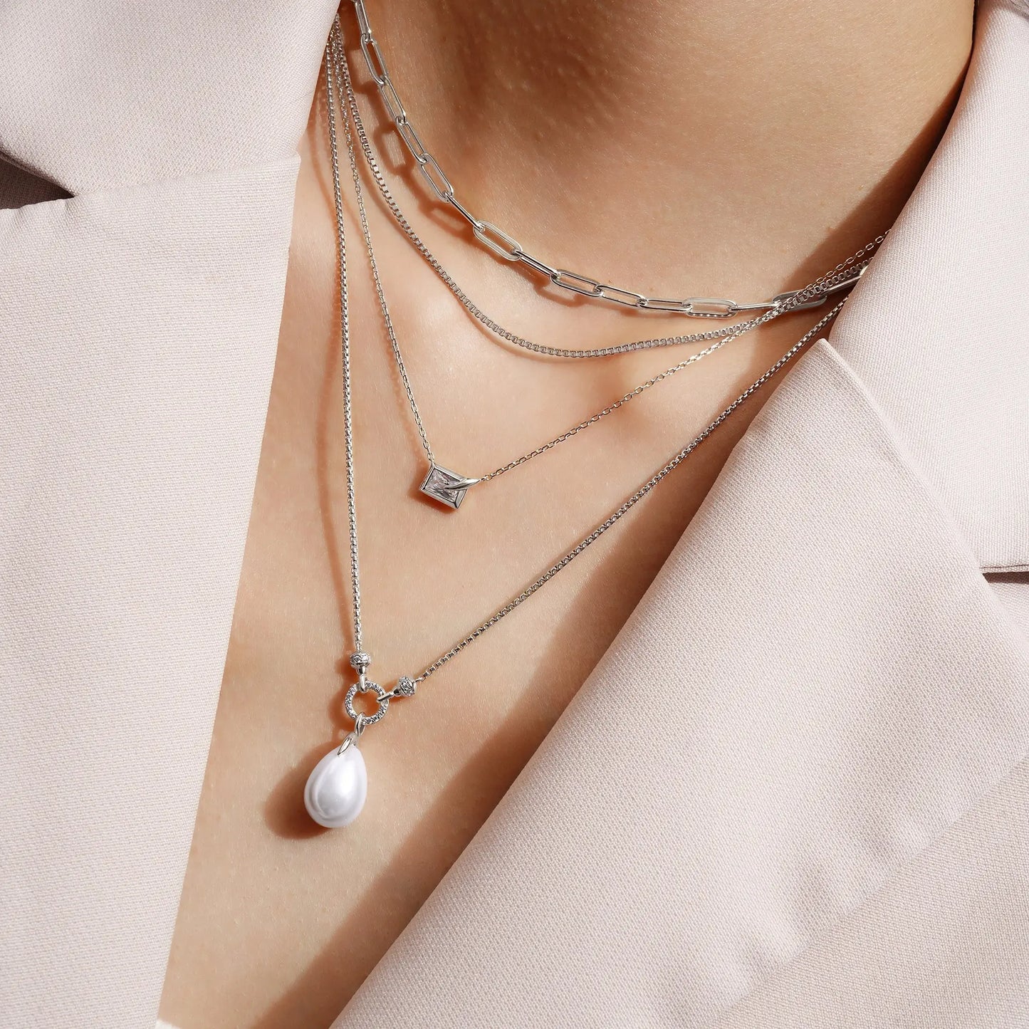 GM220W Zircon Heart Necklace In Platinum Plated Silver