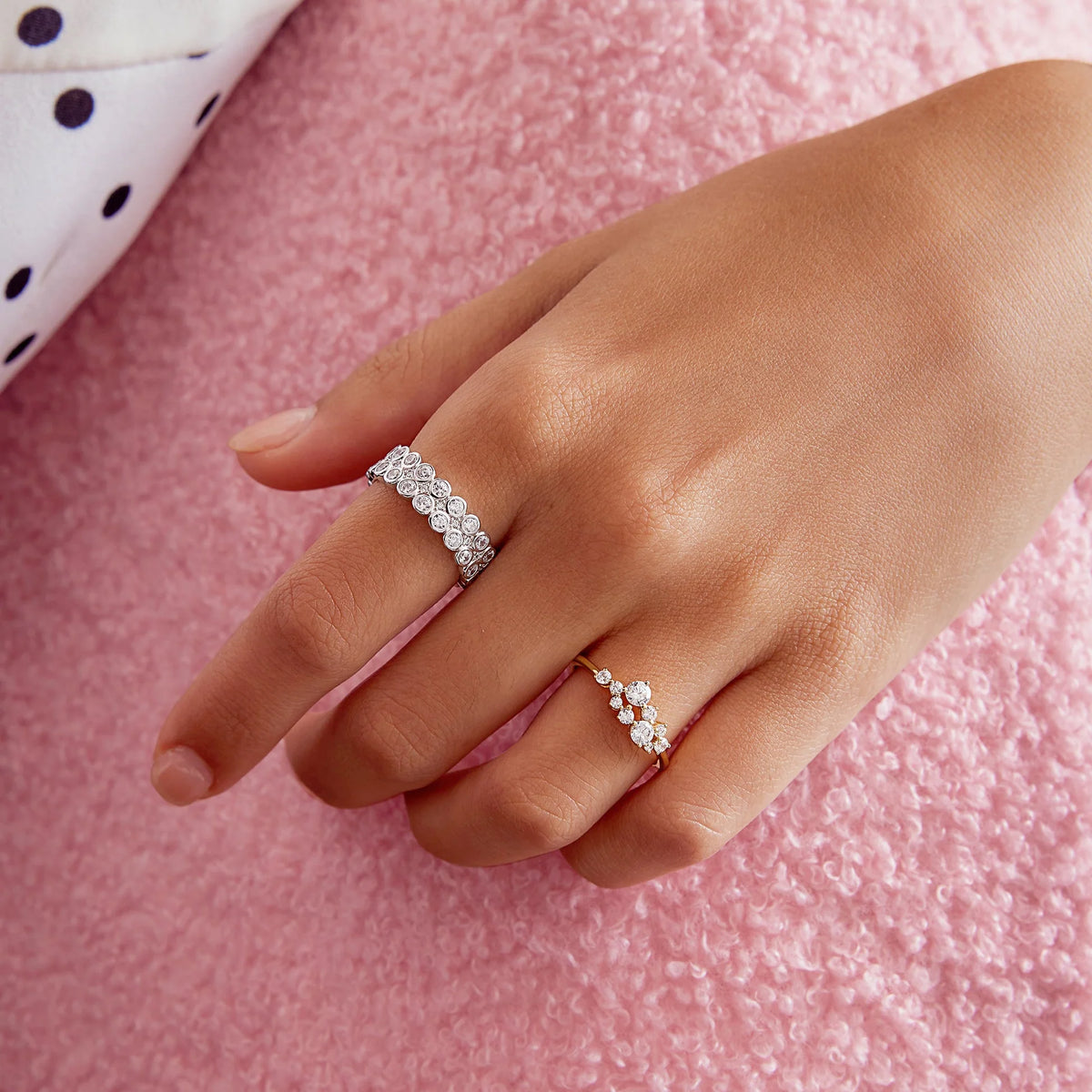 Ring RG018-1 Single Stone In Platinum Plated Silver