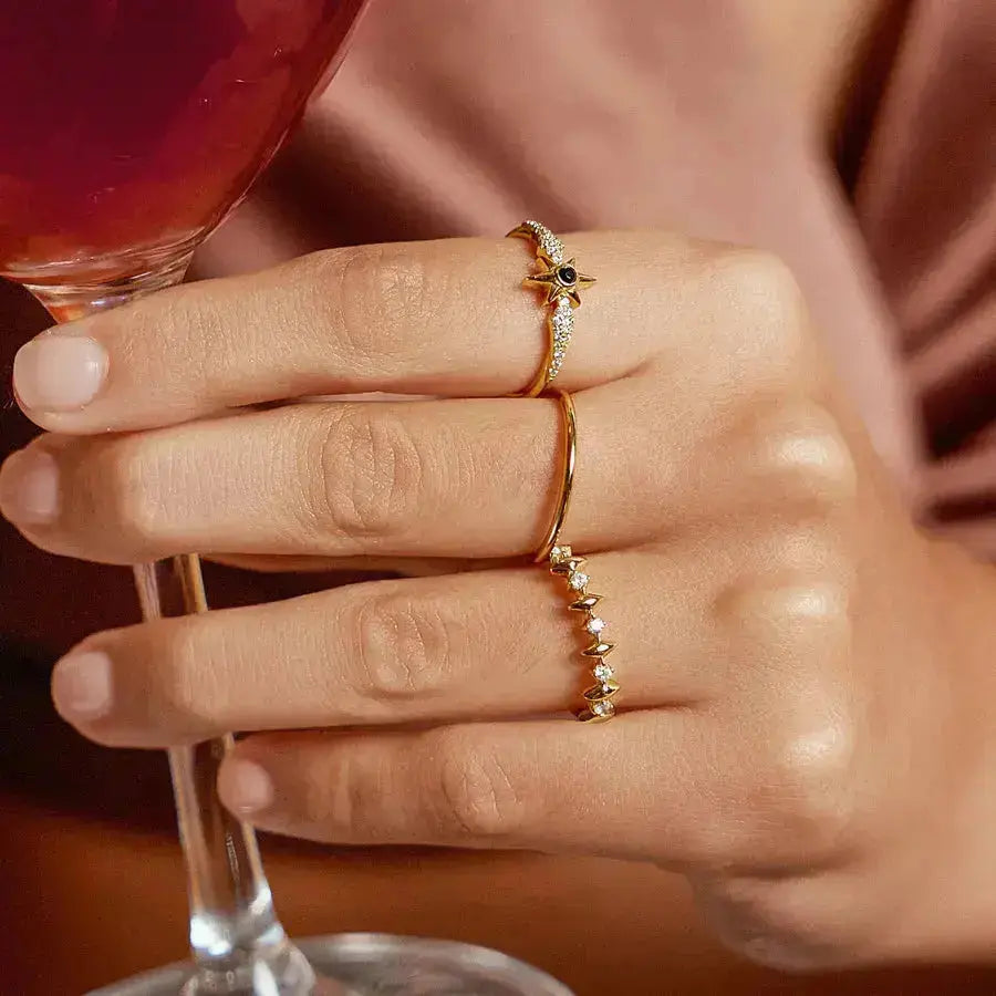 Ania Haie R061-02G-54 Δαχτυλίδι Black Onyx Star Από Επιχρυσωμένο Ασήμι