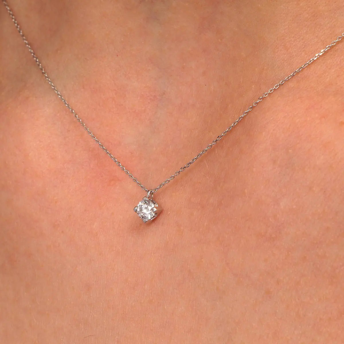 Live Diamond LD02009 Κολιέ 4Griffe Μονόπετρο Με Διαμάντι Λευκόχρυσο Κ9 - Κοσμηματοπωλείο Goldy