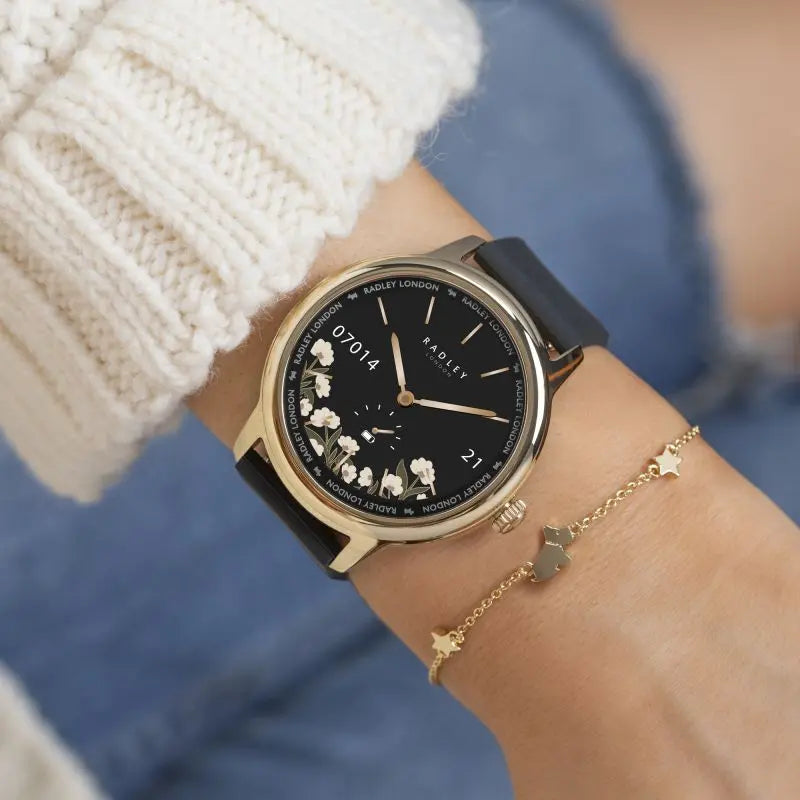 Radley London RYS07-2070-SET Series 7 Smartwatch Red/Black Silicon Strap - Κοσμηματοπωλείο Goldy