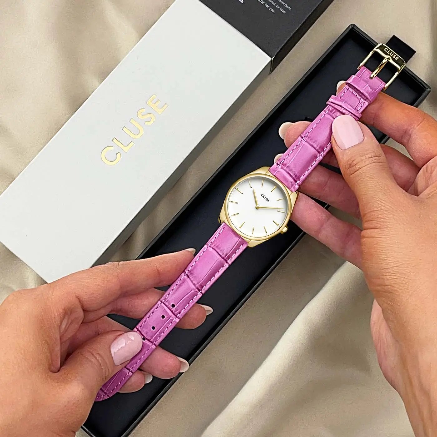 Cluse CW11213 Féroce Petite Pink Leather Strap