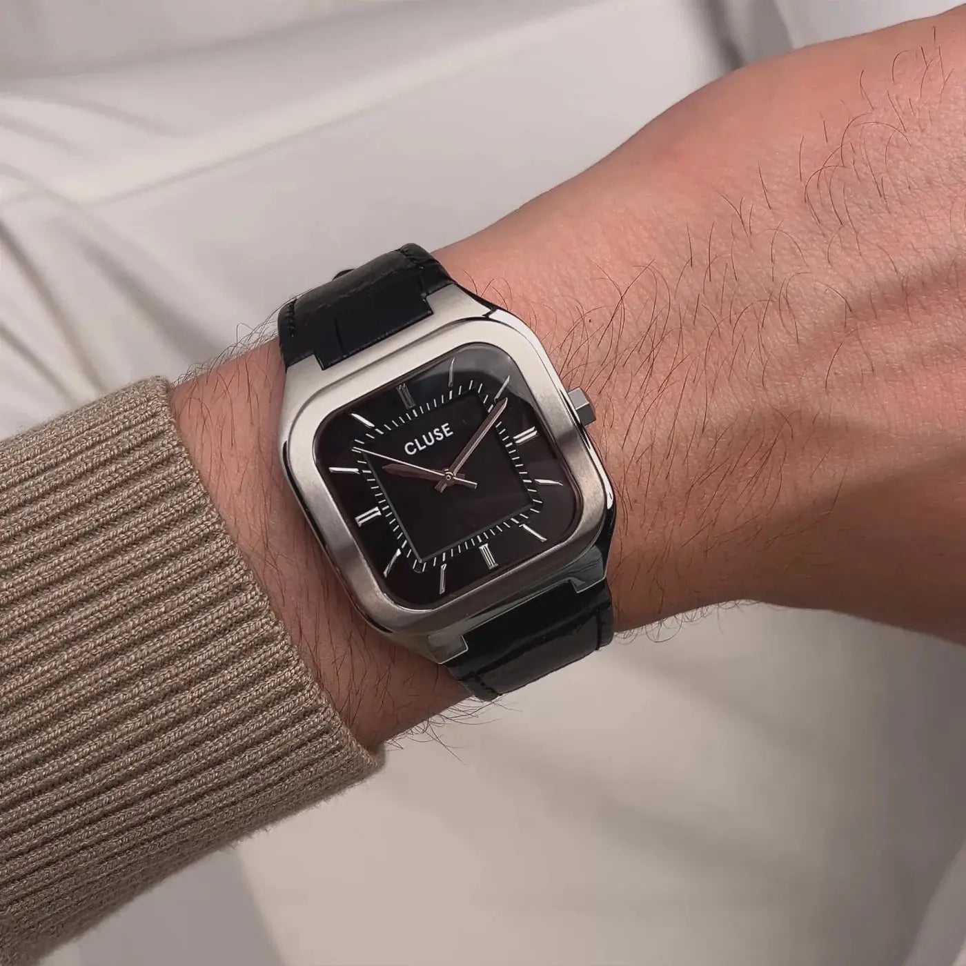 Cluse CW25703 Quadrus Black Leather Strap