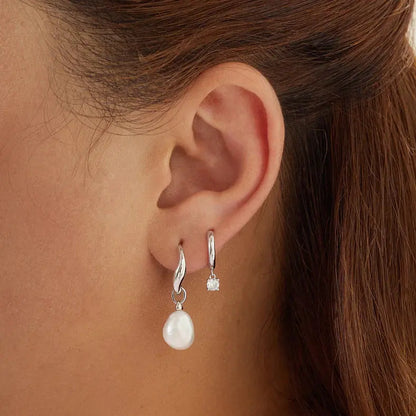 Ania Haie E058-05H Σκουλαρίκια Freshwater Pearl Drop από Επιπλατινωμένο Ασήμι