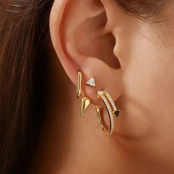 Ania Haie E059-18G Σκουλαρίκια Double Pavé Arrow Hoop από Επιχρυσωμένο Ασήμι