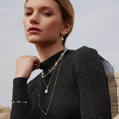 Ania Haie E069-09G Σκουλαρίκια Sparkling Duet Shell Pearl Drop από Επιχρυσωμένο Ασήμι