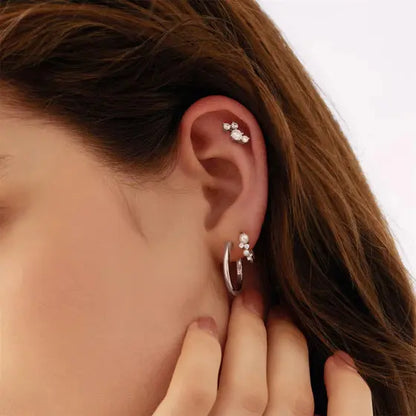 Ania Haie E074-05H Σκουλαρίκια Pearl Cluster Hoop από Επιπλατινωμένο Ασήμι