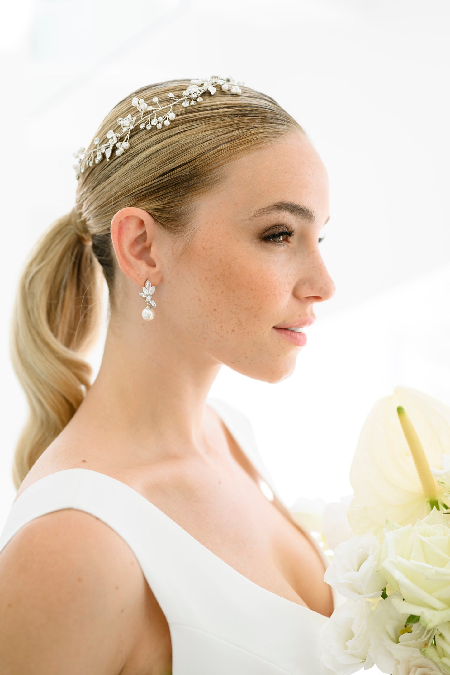 Gloria Hope GH22W-10015 White Zircon Steel Bridal Earrings