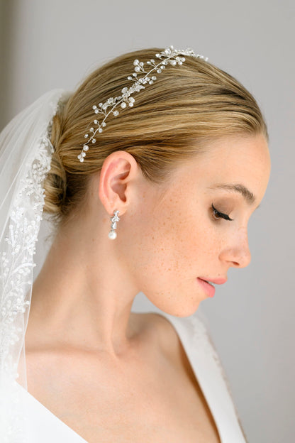 Gloria Hope GH22W-10015 White Zircon Steel Bridal Earrings