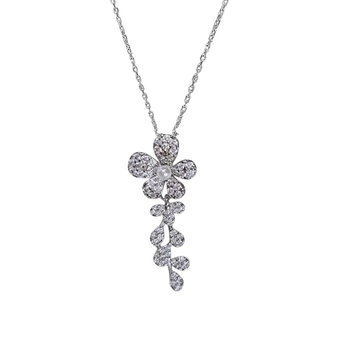 GM220W Zircon Heart Necklace In Platinum Plated Silver