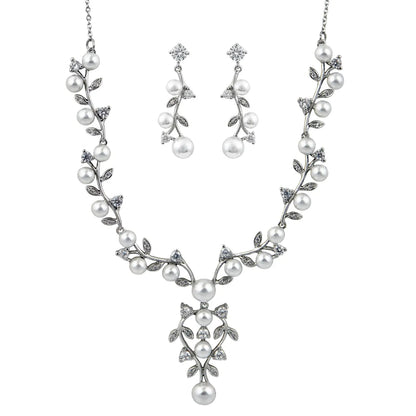 GM220W Zircon Heart Necklace In Platinum Plated Silver