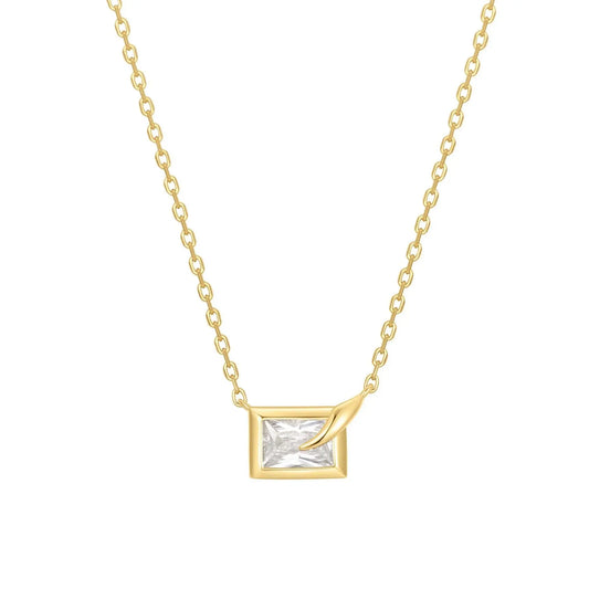 GM220W Zircon Heart Necklace In Platinum Plated Silver