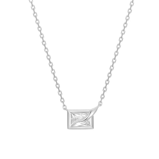 GM220W Zircon Heart Necklace In Platinum Plated Silver