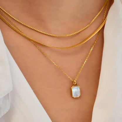 GM220W Zircon Heart Necklace In Platinum Plated Silver
