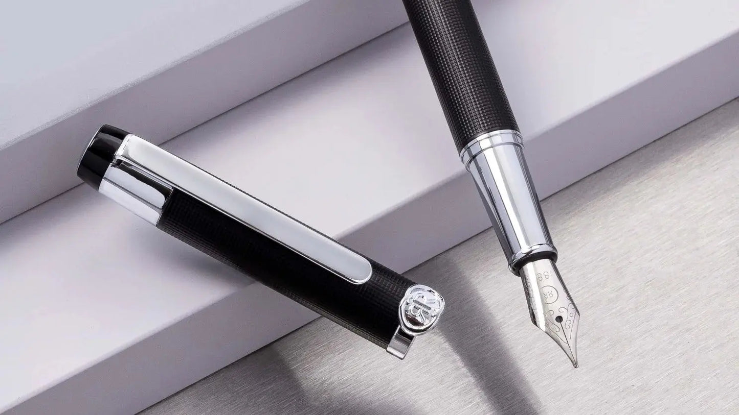 Cerruti 1881 NSQ3292A Regent Black Fountain Pen