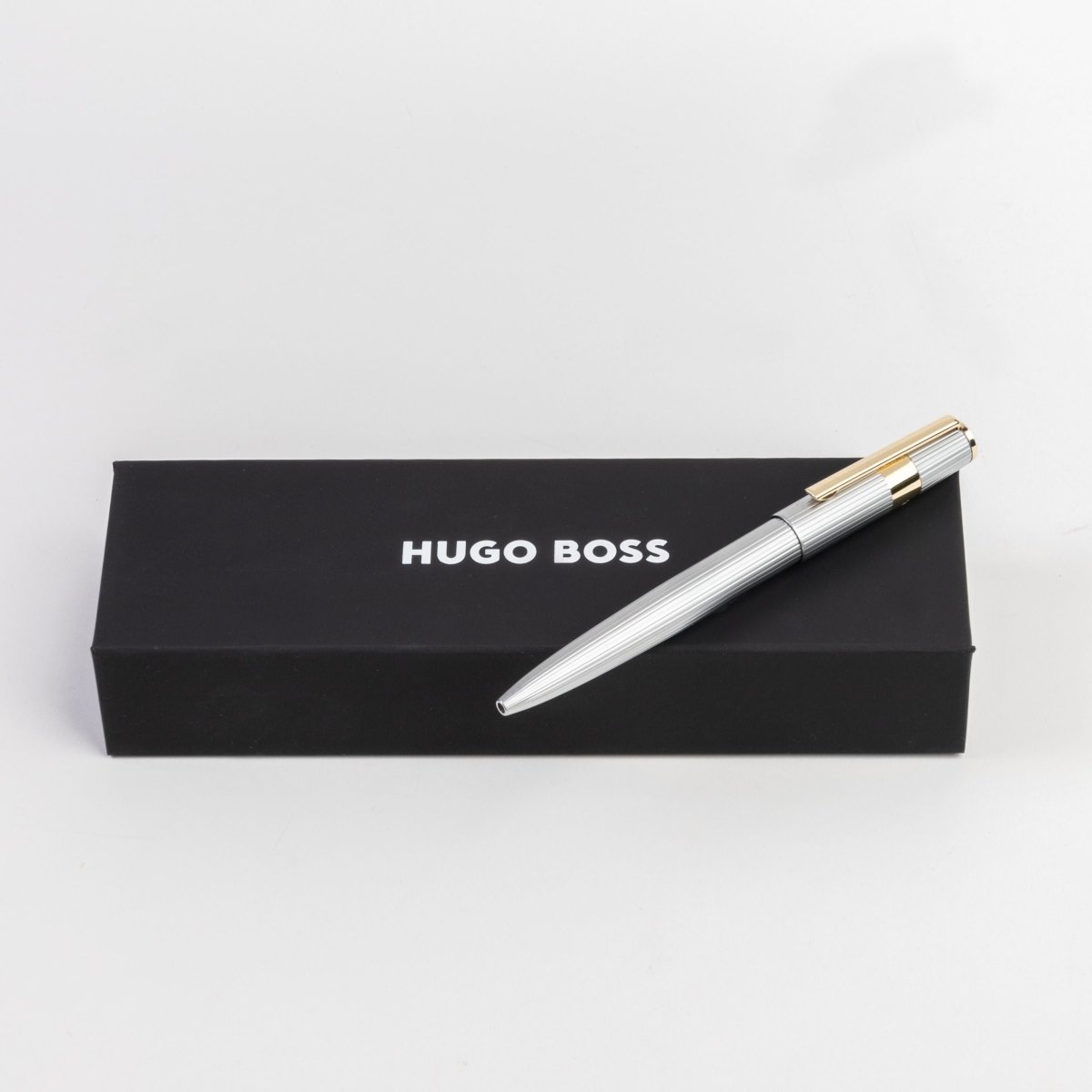 HUGO BOSS HSV2854B Στυλό Gear Ballpoint Pen Pinstripe Silver / Gold - Κοσμηματοπωλείο Goldy